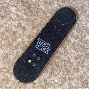 Tech Deck TD PRO Skater Almost Daewon Song Fingerboard 4/7 Skateboard